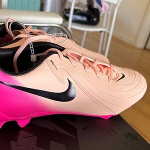 NIKE MEN'S PHANTOM GX II PRO FG CRIMSON TINT/PINK BLAST New without tags